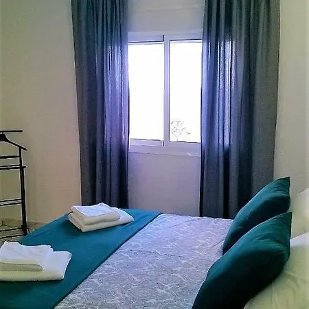 Estrellita Two Bedroom, Top Floor With Seaview